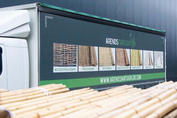 Vrachtwagen Arends Natuurlijk zijkant Vrachtwagen Arends Natuurlijk zijkant